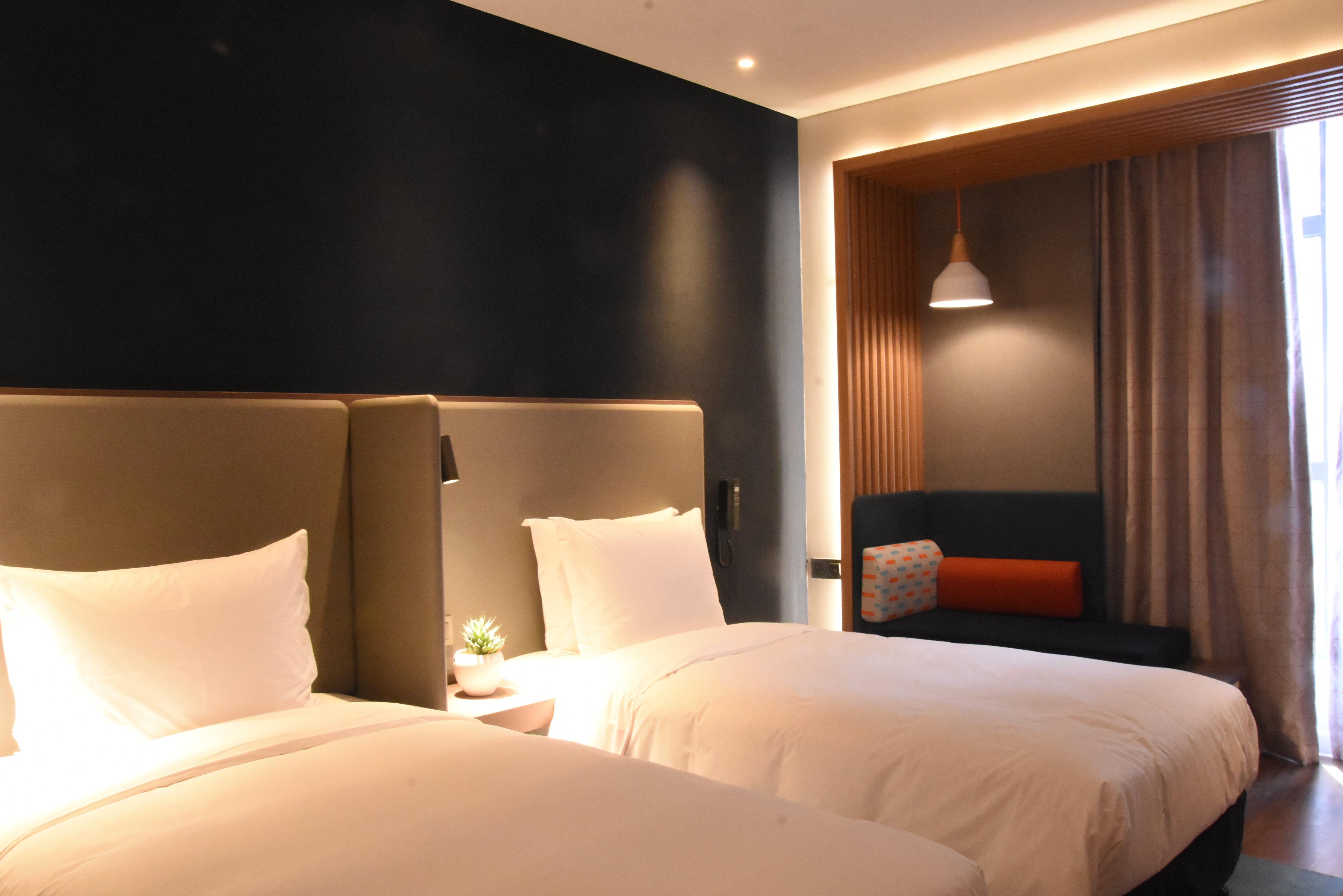 Holiday Inn Express Shanghai Gubei By Ihg Exterior photo