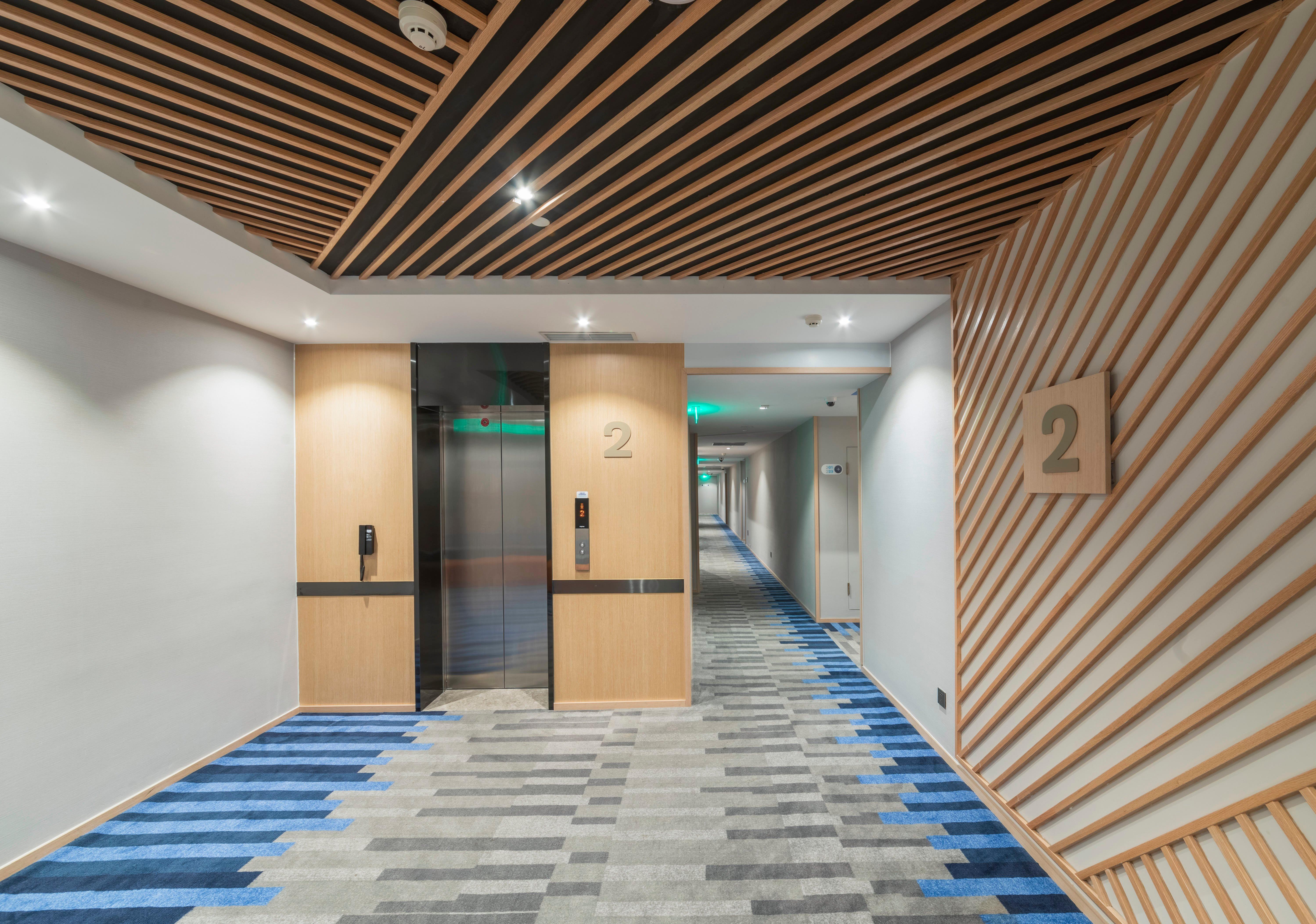 Holiday Inn Express Shanghai Gubei By Ihg Exterior photo