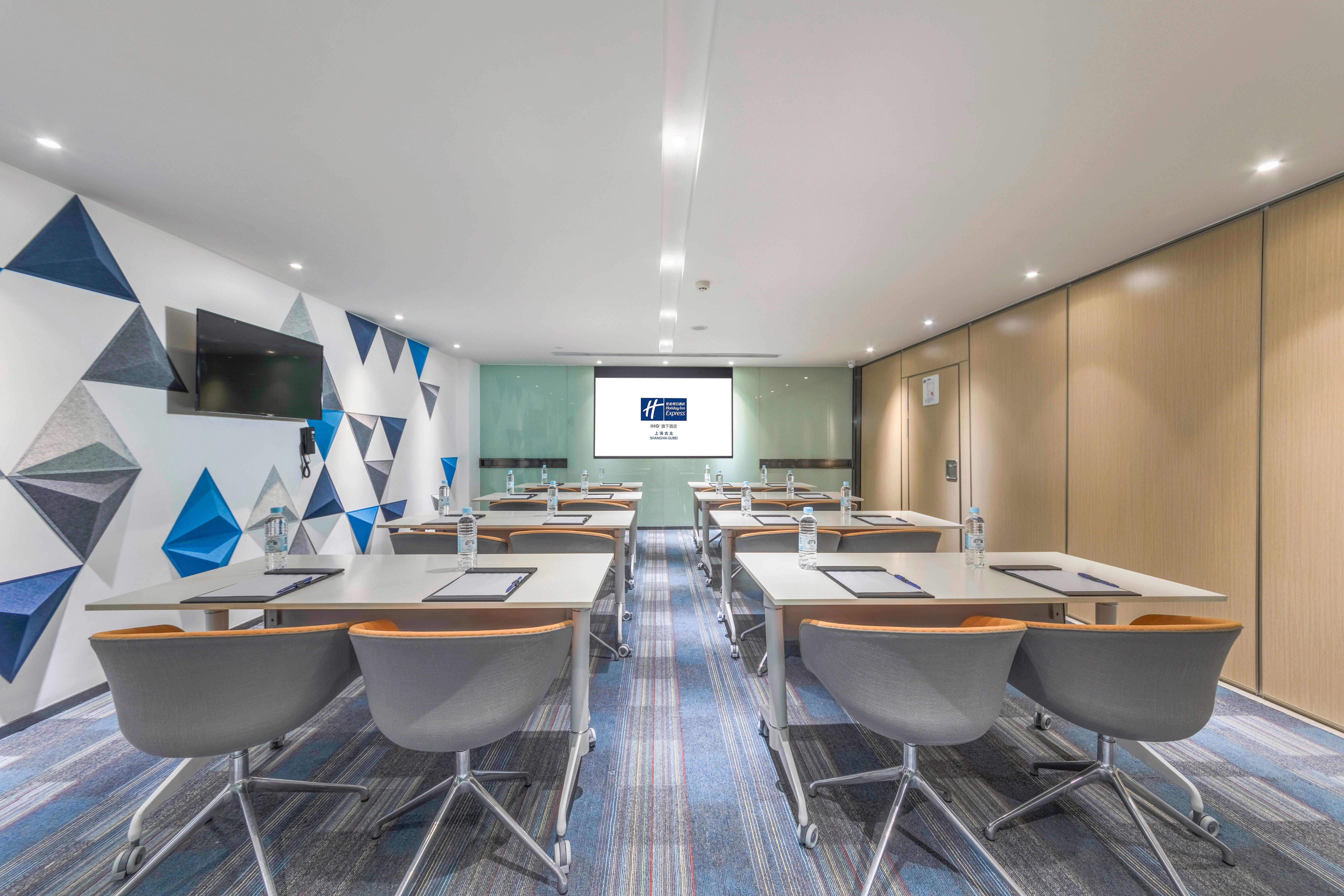 Holiday Inn Express Shanghai Gubei By Ihg Exterior photo
